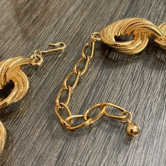 Vintage TRAFARI Large Twisted Chain Link Necklace, Runway, Gold-tone